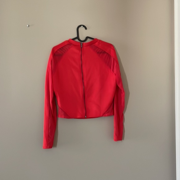 Crop Top Mesh sleeve - Picture 6 of 11